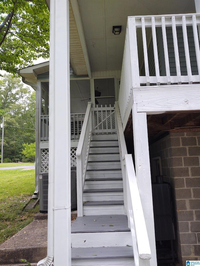 3409 Red Valley Rd, Remlap, AL 35133 - view of staircase
