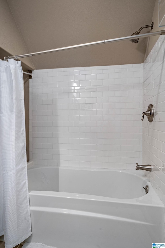 3242 Country Club Rd, Mountain Brook, AL 35213 - full bathroom with shower / tub combo