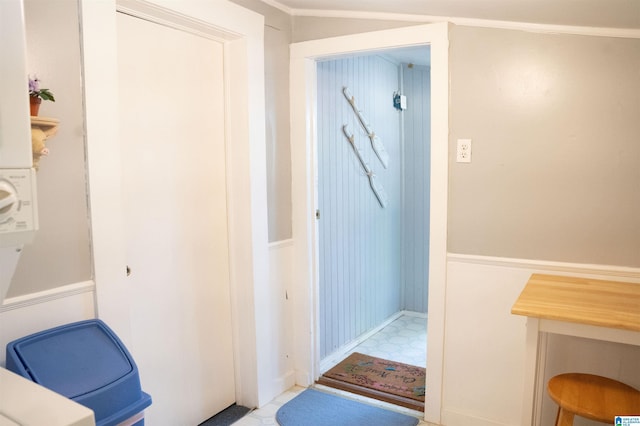231 Smith Camp Loop, Adger, AL 35006 - doorway featuring crown molding
