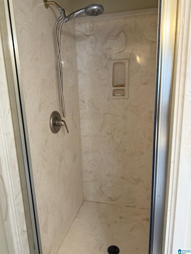 5616 Elliott Cir, Mccalla, AL 35111 - full bath with a stall shower