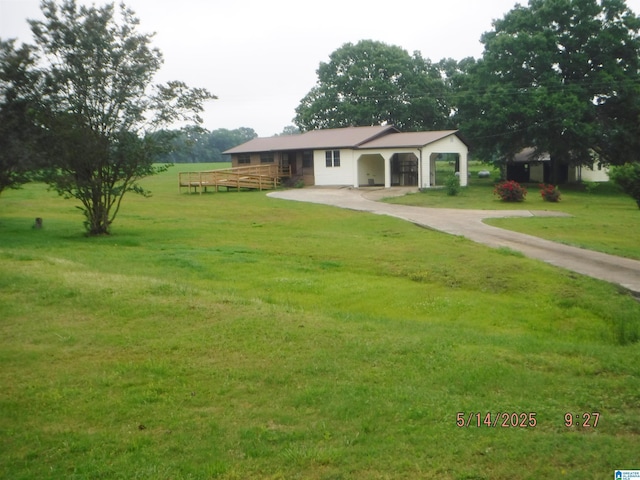 530 Sand Rock Ave, Leesburg, AL 35983 - view of front facade featuring a front lawn and driveway