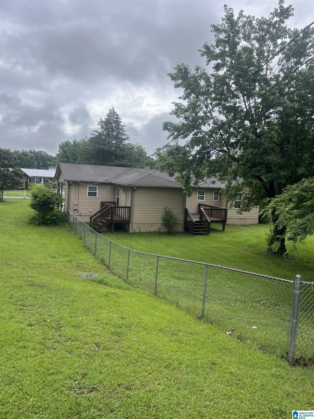 8 Fieldview Dr, Oneonta, AL 35121 - view of yard with a deck