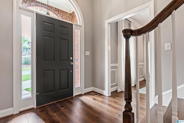 5265 Lake Crest Cir, Hoover, AL 35226 - foyer entrance with hardwood / wood-style flooring and baseboards