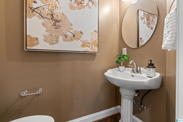 5265 Lake Crest Cir, Hoover, AL 35226 - half bathroom with toilet and baseboards