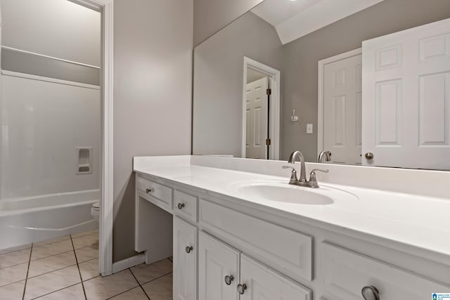 5265 Lake Crest Cir, Hoover, AL 35226 - bathroom with vanity, toilet, shower / bath combination, and lofted ceiling