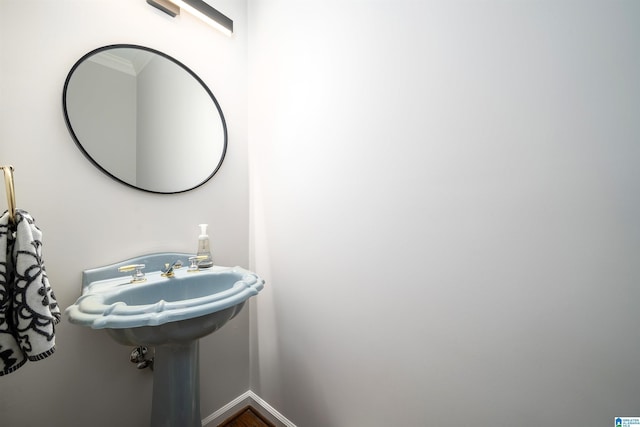 100 Redwood Dr, Trussville, AL 35173 - bathroom featuring baseboards and crown molding