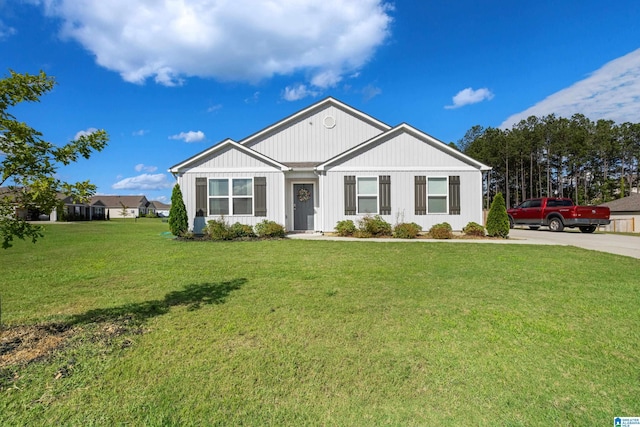 9579 Homestead Dr, Kimberly, AL 35091 - view of front of house with a front yard