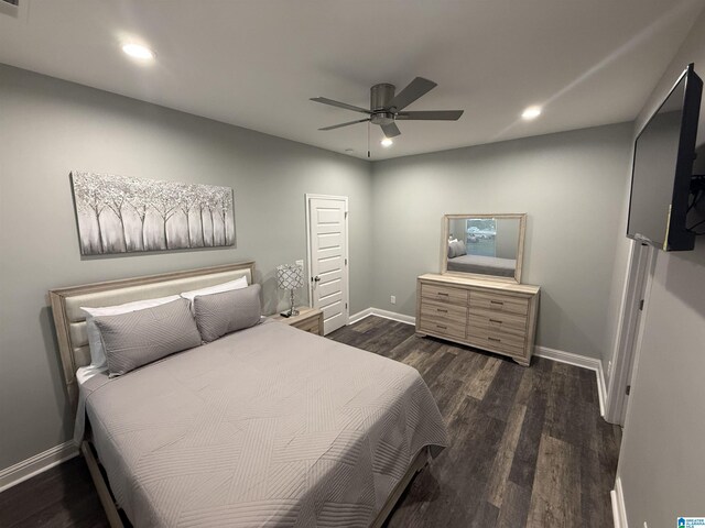 906 6th Ave W, Birmingham, AL 35204 - bedroom with dark wood-style flooring, baseboards, and recessed lighting