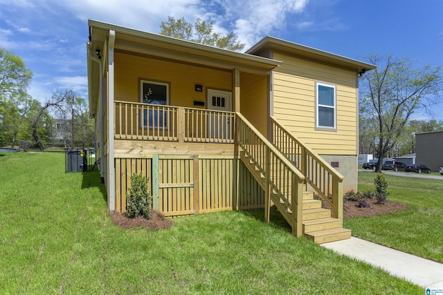 906 6th Ave W, Birmingham, AL 35204 - view of front of house featuring stairs and a front yard