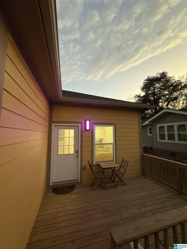 906 6th Ave W, Birmingham, AL 35204 - view of wooden terrace