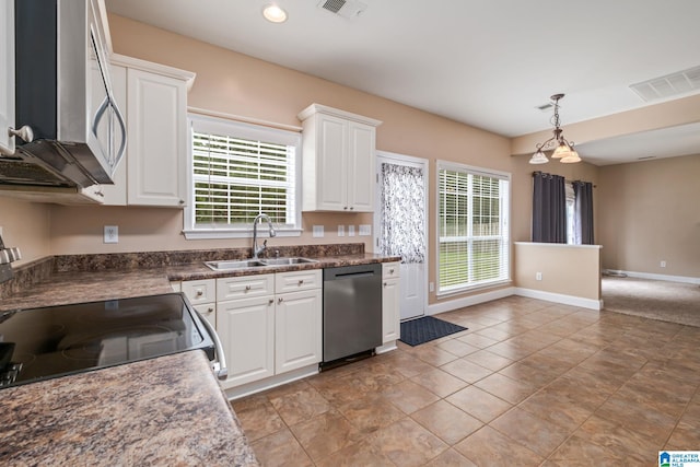 538 Forest Lakes Dr, Sterrett, AL 35147 - kitchen with appliances with stainless steel finishes, a sink, white cabinetry, and pendant lighting
