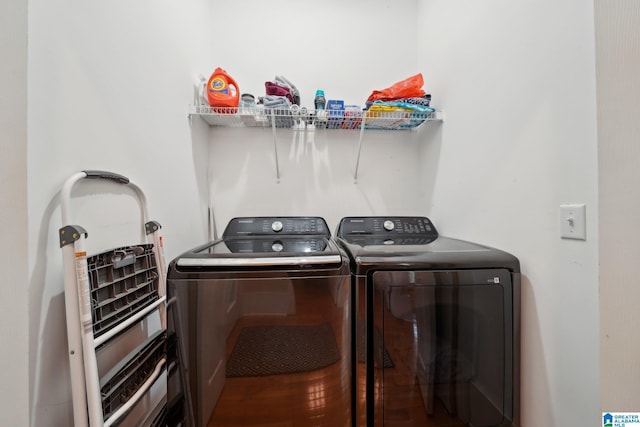1710 Cullom St S, Birmingham, AL 35205 - washroom featuring independent washer and dryer