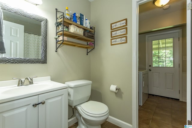 209 Meadowgreen Dr, Montevallo, AL 35115 - full bath featuring tile patterned floors, vanity, toilet, and baseboards