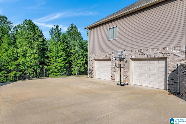 2597 Blake Way, Warrior, AL 35180 - garage featuring concrete driveway