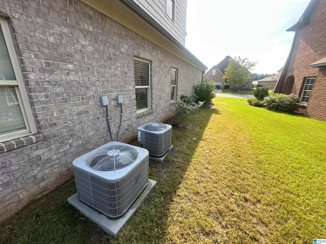1013 Edgewater Ln, Chelsea, AL 35043 - view of grassy yard featuring cooling unit