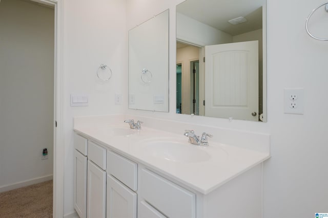 1063 Timberline Rdg, Calera, AL 35040 - full bath with double vanity and baseboards