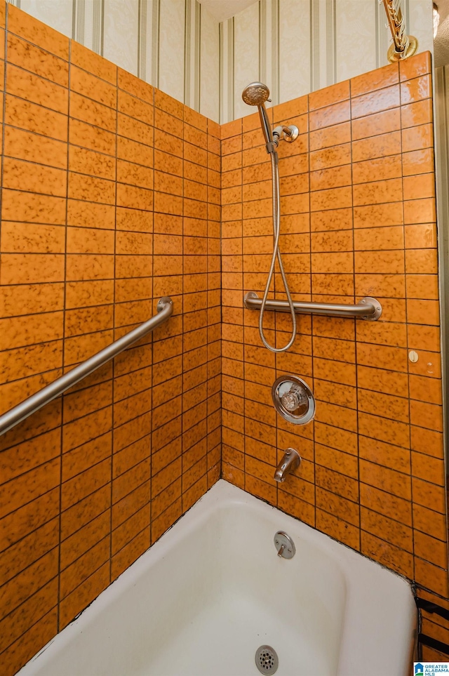 3321 Shetland Trce, Birmingham, AL 35242 - bathroom featuring shower / washtub combination