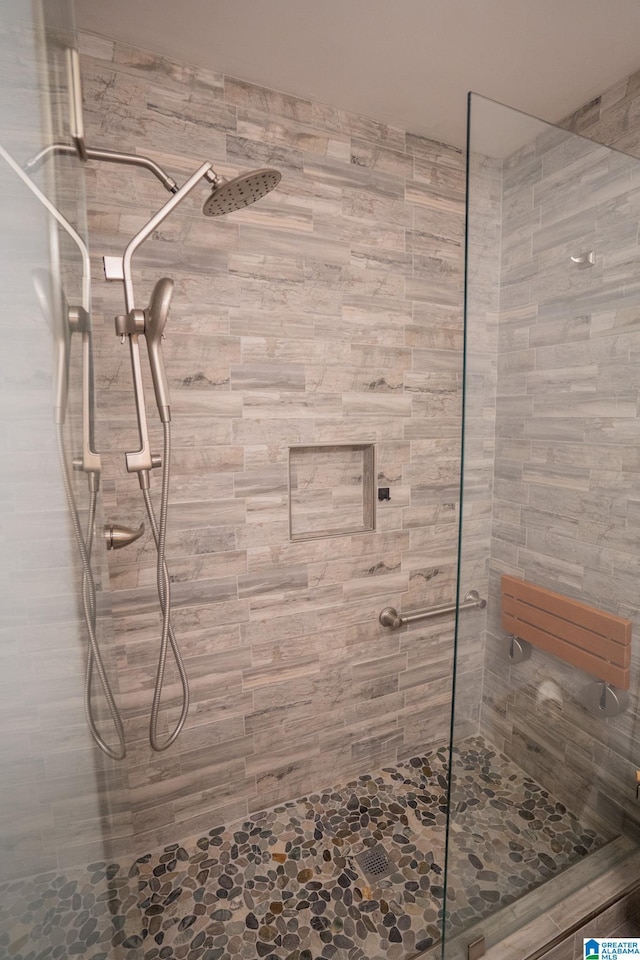 13339 Sylvia Dr, Lake View, AL 35111 - full bathroom featuring a tile shower