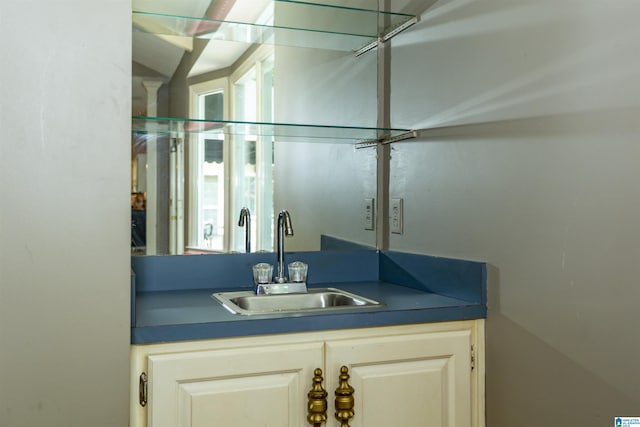 2940 Coatbridge Ln, Birmingham, AL 35242 - bathroom with vanity and healthy amount of natural light