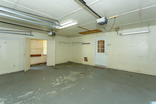 2940 Coatbridge Ln, Birmingham, AL 35242 - garage featuring a garage door opener