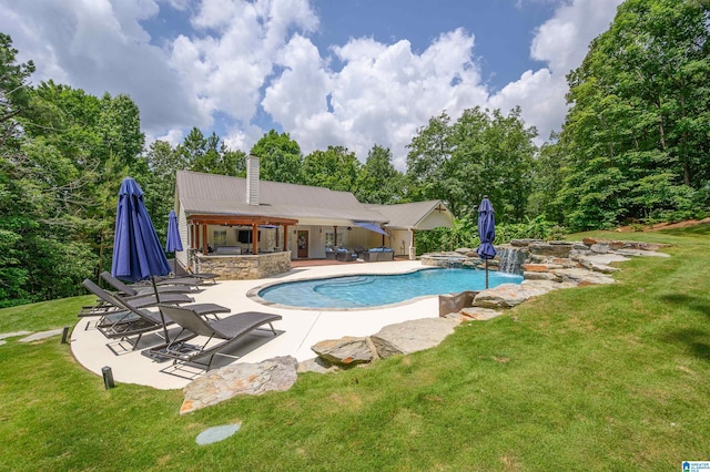 325 Driving Range Rd, Cropwell, AL 35054 - swimming pool with a patio and a yard