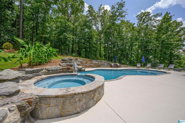325 Driving Range Rd, Cropwell, AL 35054 - view of pool featuring a patio and a pool with connected hot tub