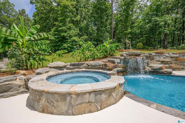 325 Driving Range Rd, Cropwell, AL 35054 - outdoor pool with an in-ground hot tub