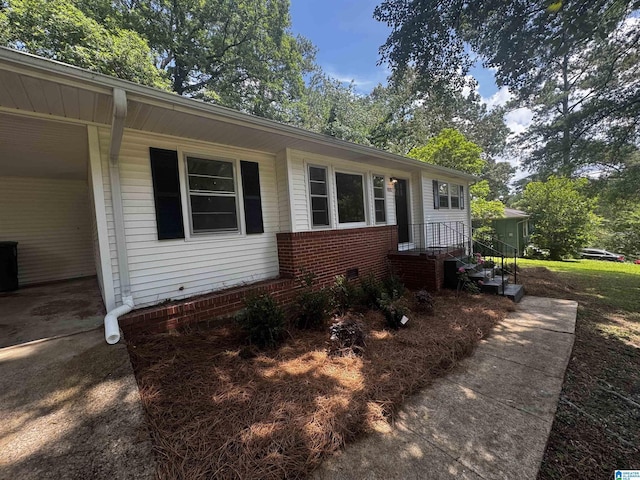 1225 Lynn Acres Dr, Birmingham, AL 35215 - ranch-style house featuring brick siding