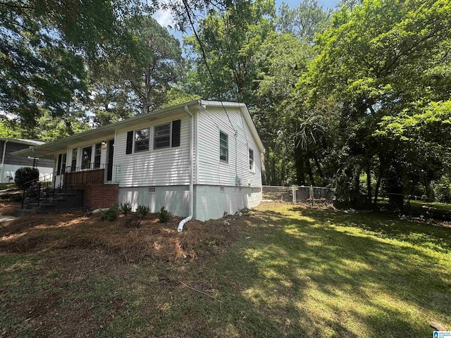 1225 Lynn Acres Dr, Birmingham, AL 35215 - view of side of home with crawl space