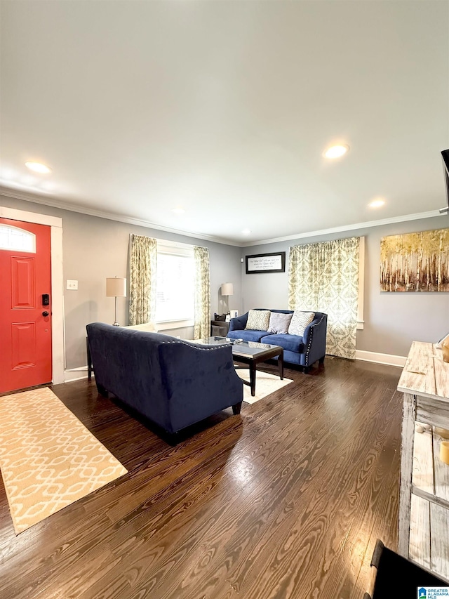 115 Ridgeway Ave, Gadsden, AL 35901 - living area featuring dark wood-style flooring, crown molding, and recessed lighting