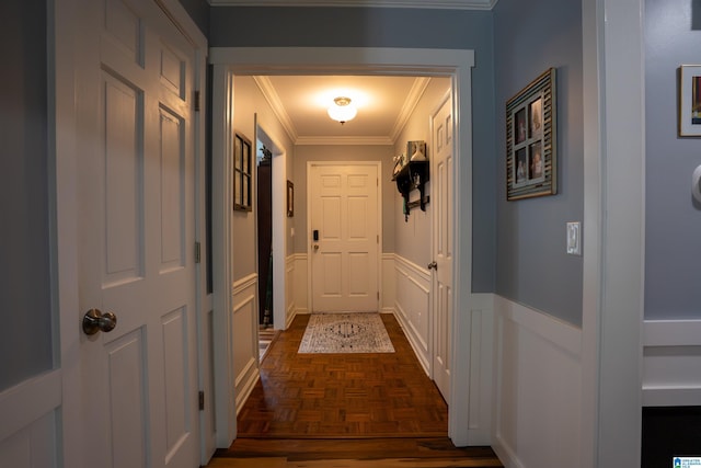 7835 Windsong Dr, Trussville, AL 35173 - hall featuring crown molding, wainscoting, and a decorative wall