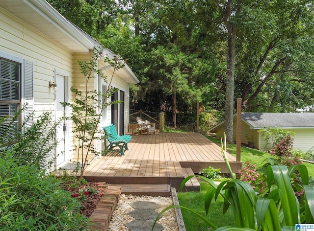 442 Lakeview Cir, Alpine, AL 35014 - view of wooden deck