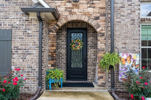 715 W Cassie Dr, Pell City, AL 35128 - property entrance featuring brick siding