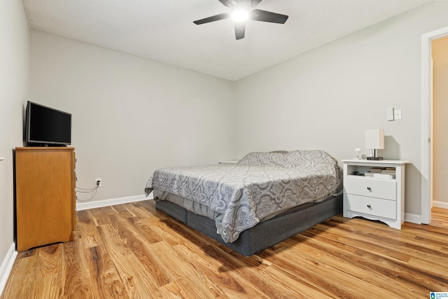 405 Willow Dr, Hueytown, AL 35023 - bedroom featuring light wood-style flooring and a ceiling fan