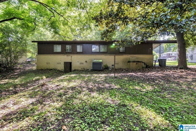 1341 Hatfield Ln, Birmingham, AL 35215 - view of front of house with brick siding