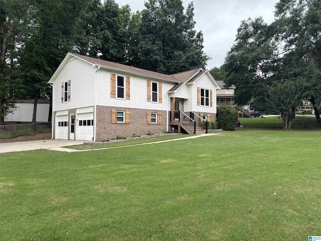 204 Shalimar Cir, Alabaster, AL 35007 - view of front facade with brick siding, driveway, and an attached garage