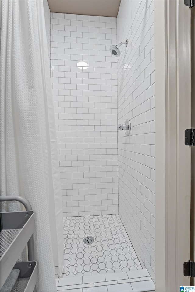 1221 Grants Way, Irondale, AL 35210 - full bathroom with a shower stall