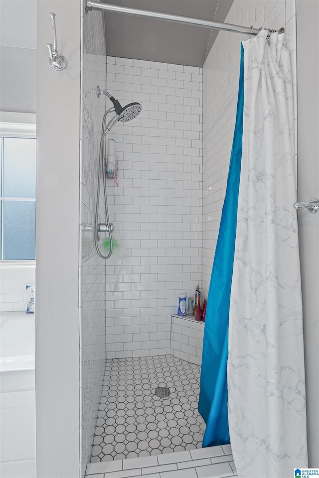 1221 Grants Way, Irondale, AL 35210 - full bathroom featuring a stall shower