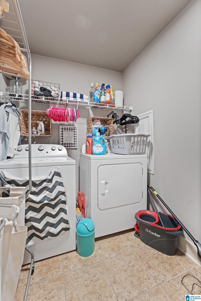 1221 Grants Way, Irondale, AL 35210 - washroom featuring washing machine and clothes dryer