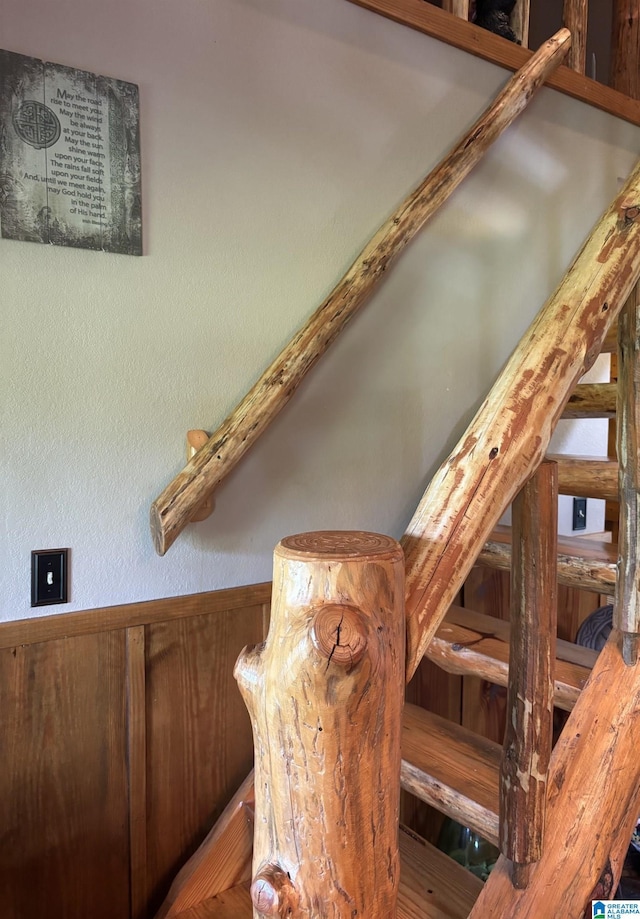 26718 Bridge Ln, Andalusia, AL 36421 - view of stairs
