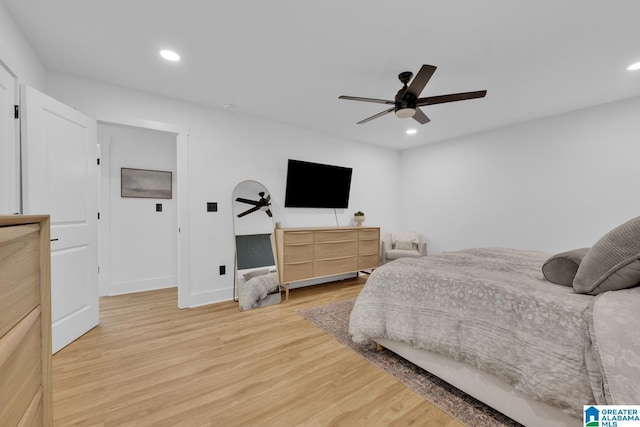 6400 Glenview Cir, Gardendale, AL 35071 - bedroom featuring light wood-style flooring, recessed lighting, and ceiling fan