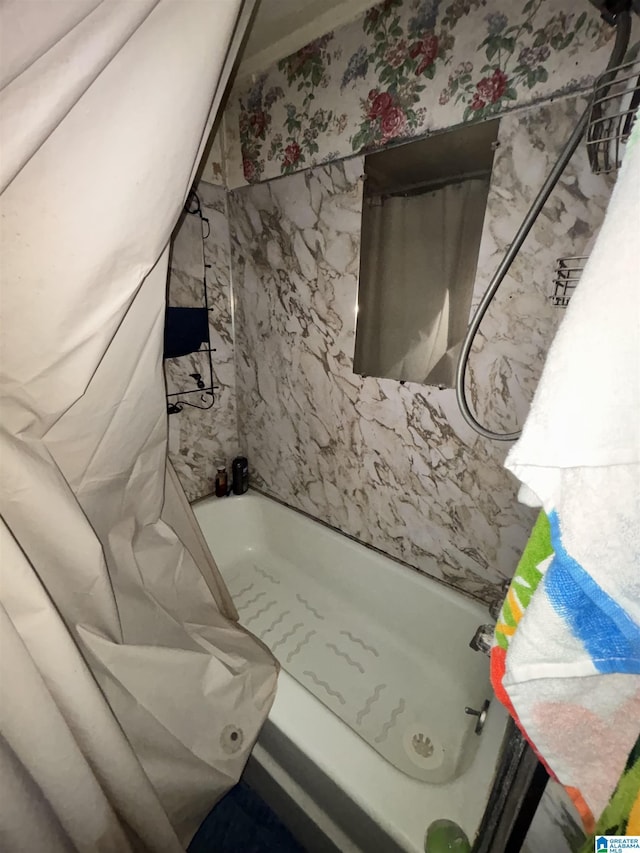 92 Briar Hill Loop, Wetumpka, AL 36092 - bathroom with washtub / shower combination