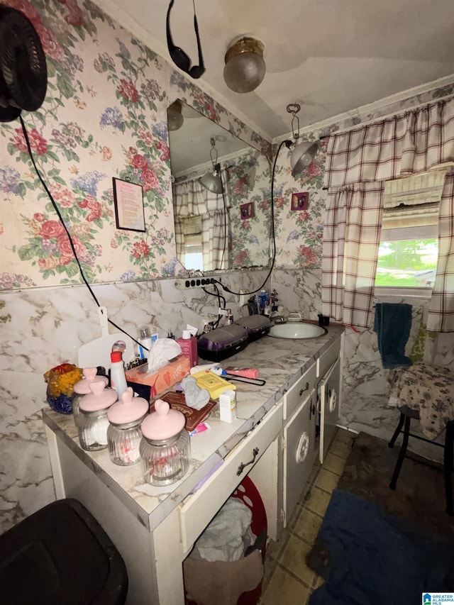 92 Briar Hill Loop, Wetumpka, AL 36092 - kitchen featuring wallpapered walls and tile patterned flooring