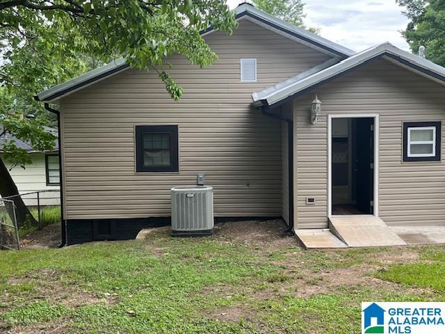 2732 29th St, Birmingham, AL 35208 - back of house