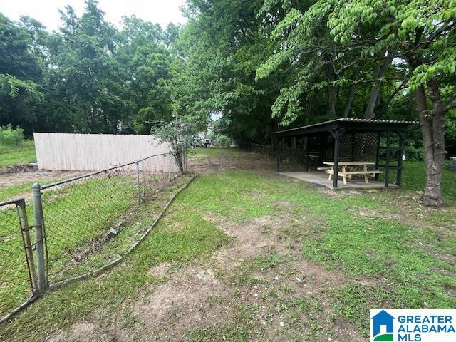 2732 29th St, Birmingham, AL 35208 - view of yard