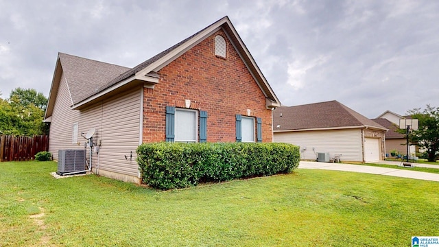 2049 Forest Lakes Ln, Sterrett, AL 35147 - view of side of home with brick siding and driveway