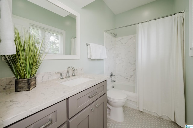 212 Bellbrook Dr, Cropwell, AL 35054 - bathroom featuring vanity and shower / tub combo