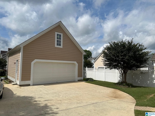 5433 Wisteria Trce, Trussville, AL 35173 - view of detached garage