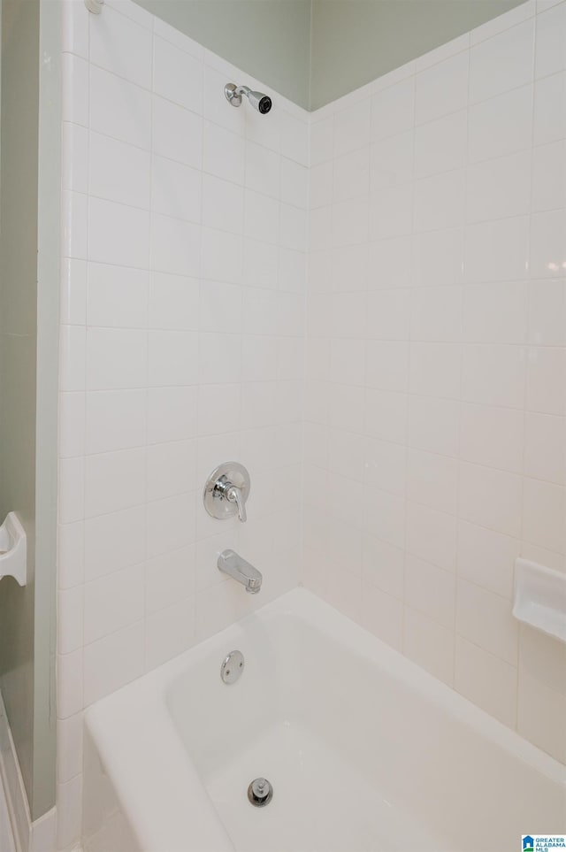 101 Mountain Ave, Mountain Brook, AL 35213 - full bath featuring bathtub / shower combination