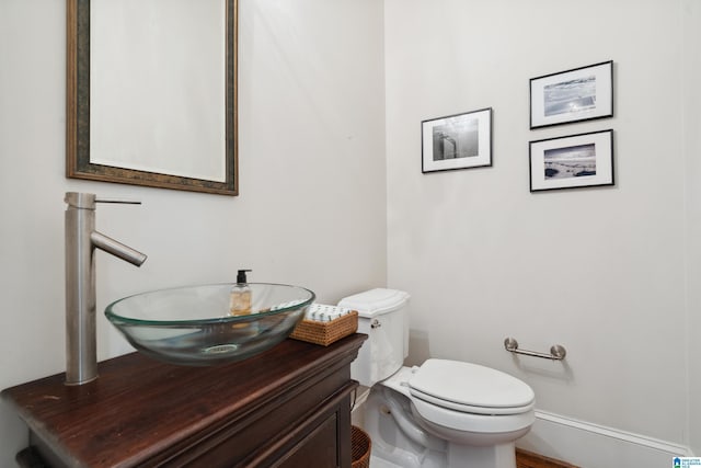 1528 Wellington Rd, Homewood, AL 35209 - bathroom with vanity and toilet